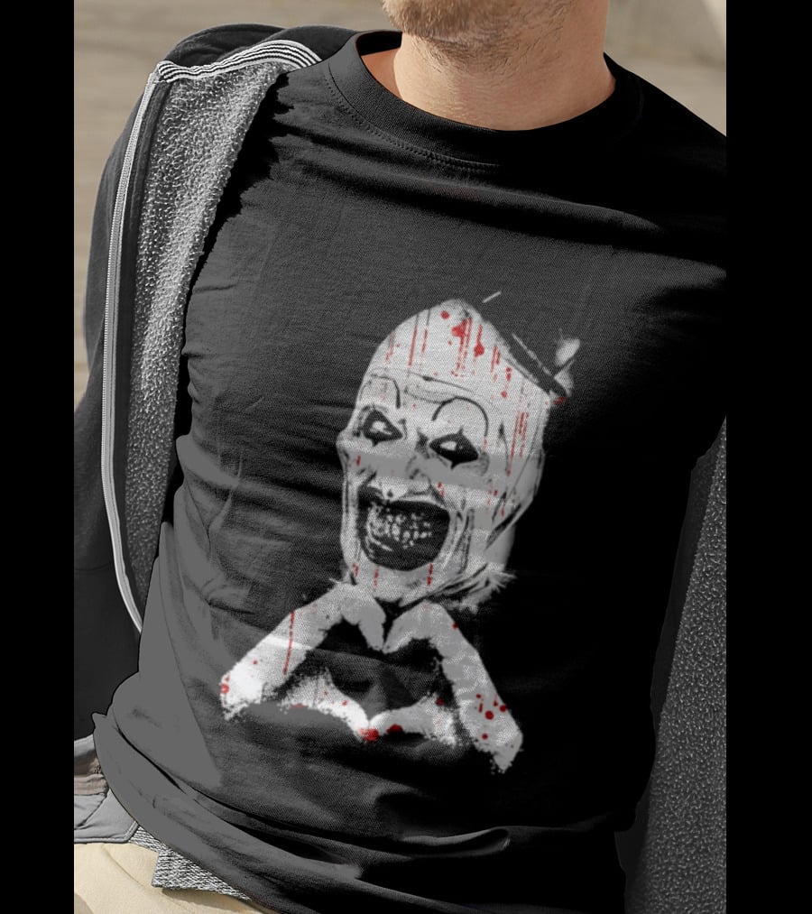 Terrifying Clown With Creepy Heart Hands And Bloody Accents T-Shirt