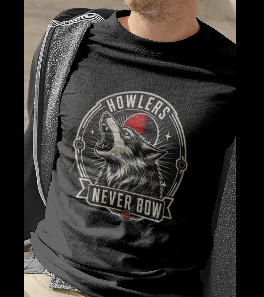 Howlers Never Bow Snarling Wolf Red Moon Celestial T-Shirt