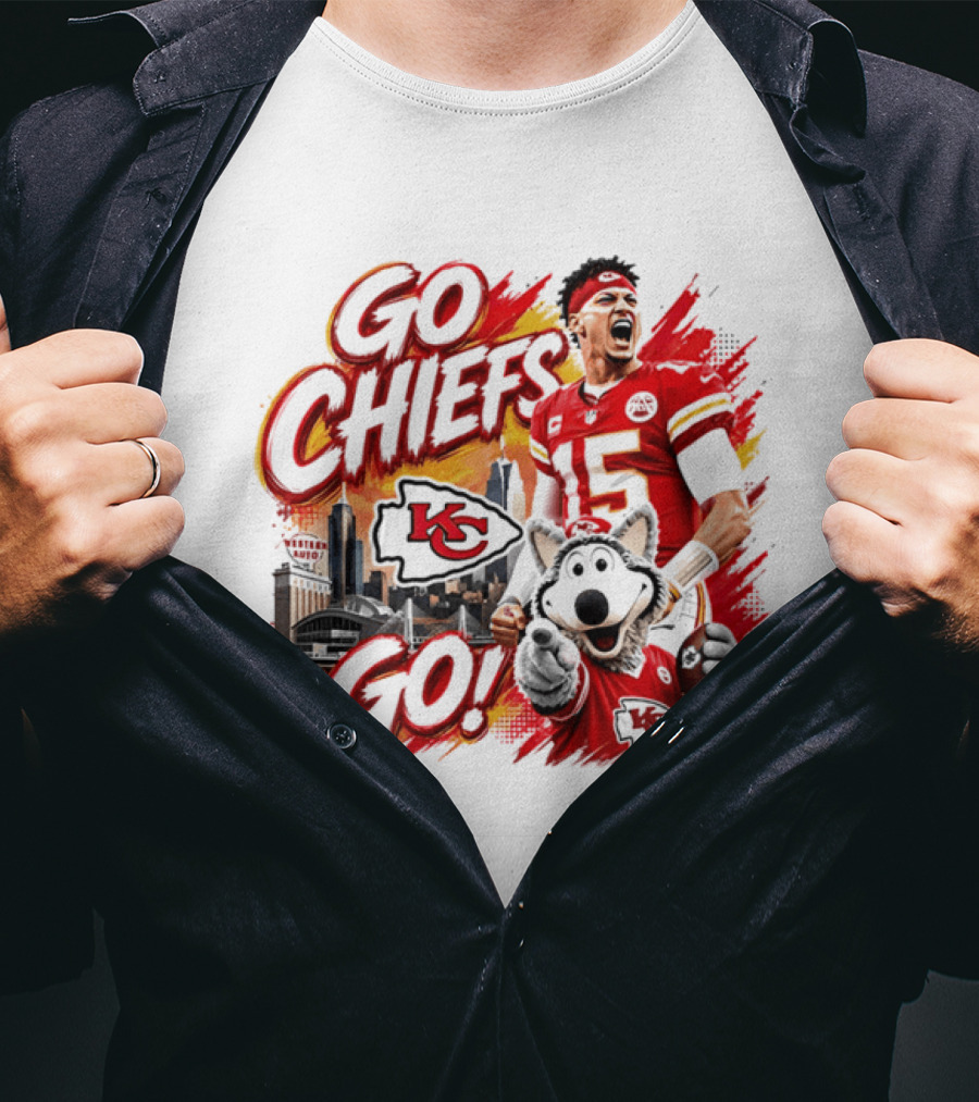 Go Chiefs Kansas City Patrick Mahomes 15 KC Football T-Shirt
