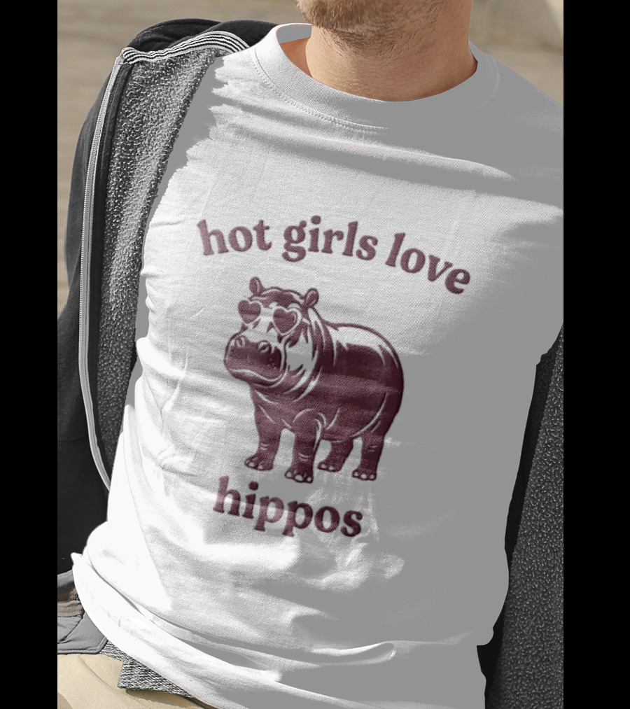 Hot Girls Love Hippos With Heart Glasses T-Shirt