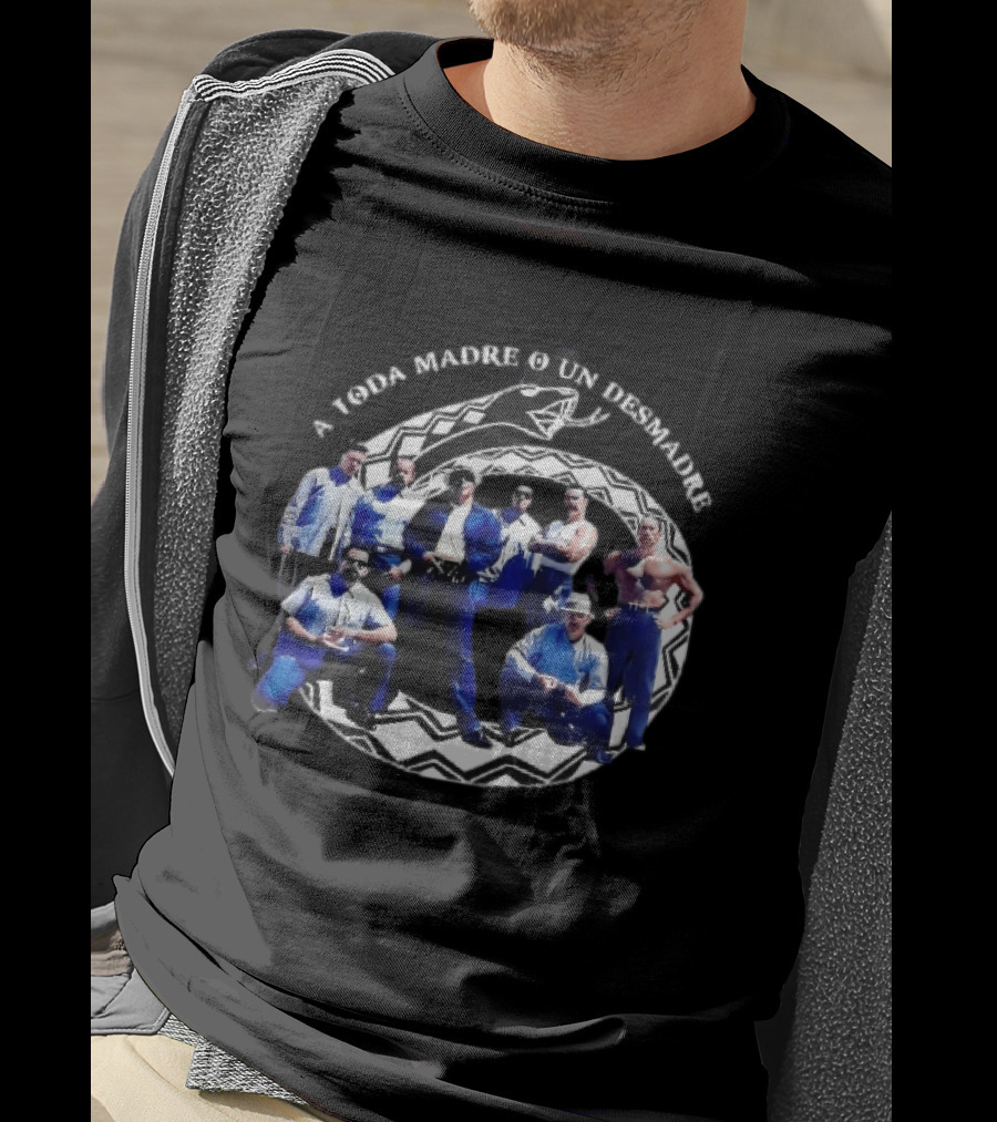 A Toda Madre O Un Desmadre Gangsters Team Vintage Style Photography Group Pose T-Shirt
