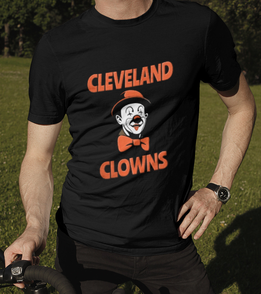 Cleveland Clowns Red Hat Bowtie T-Shirt