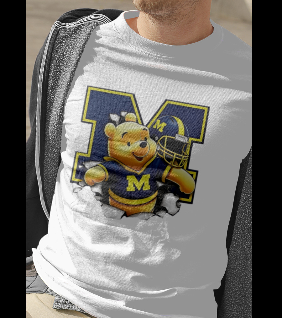 Winnie The Pooh Michigan Wolverines Football M Helmet T-Shirt