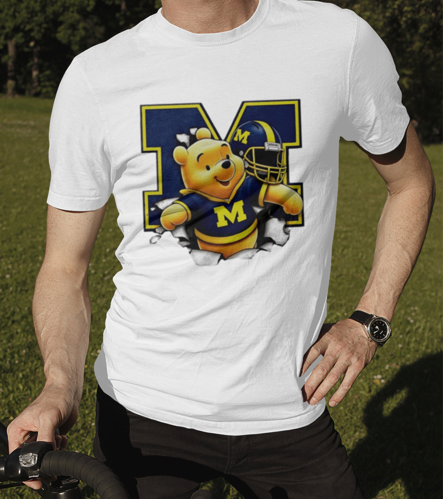 Winnie The Pooh Michigan Wolverines Football M Helmet T-Shirt