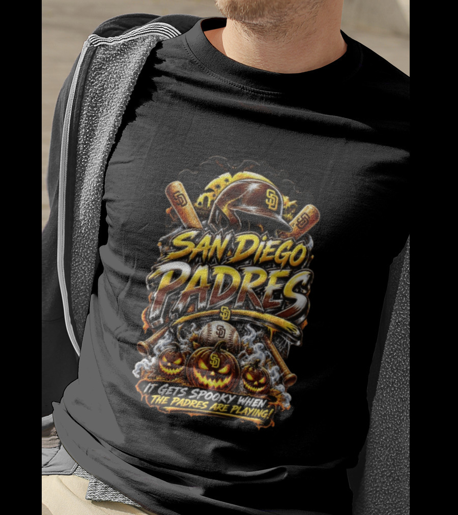 San Diego Padres It Gets Spooky When The Padres Are Playing Halloween Baseball Pumpkins Bats T-Shirt