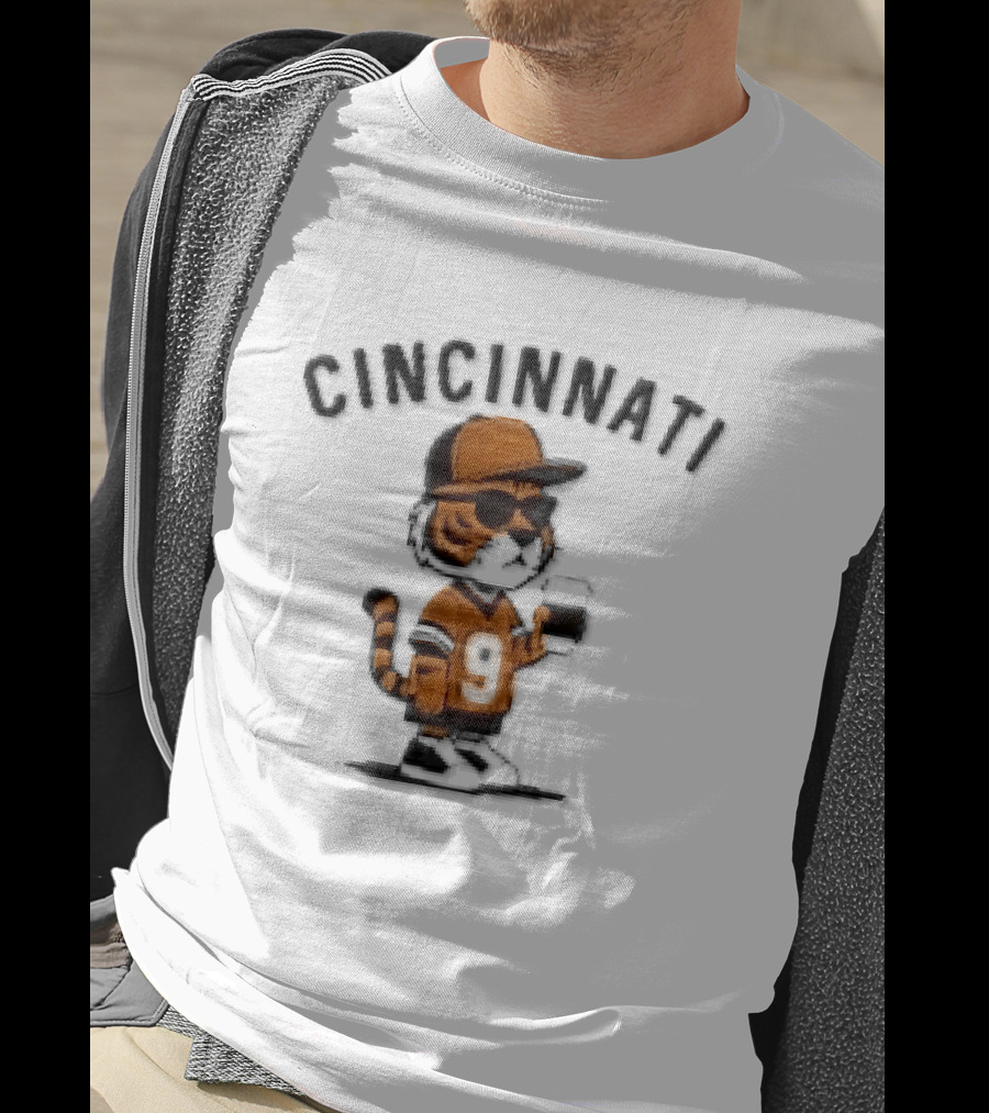 Cincinnati Bengals Cartoon Tiger Sunglasses Jersey Coffee Cup T-Shirt