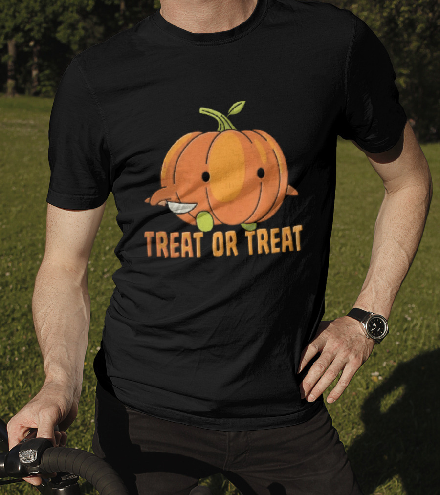 Treat Or Cartoon Pumpkin Holding Small Knife T-Shirt