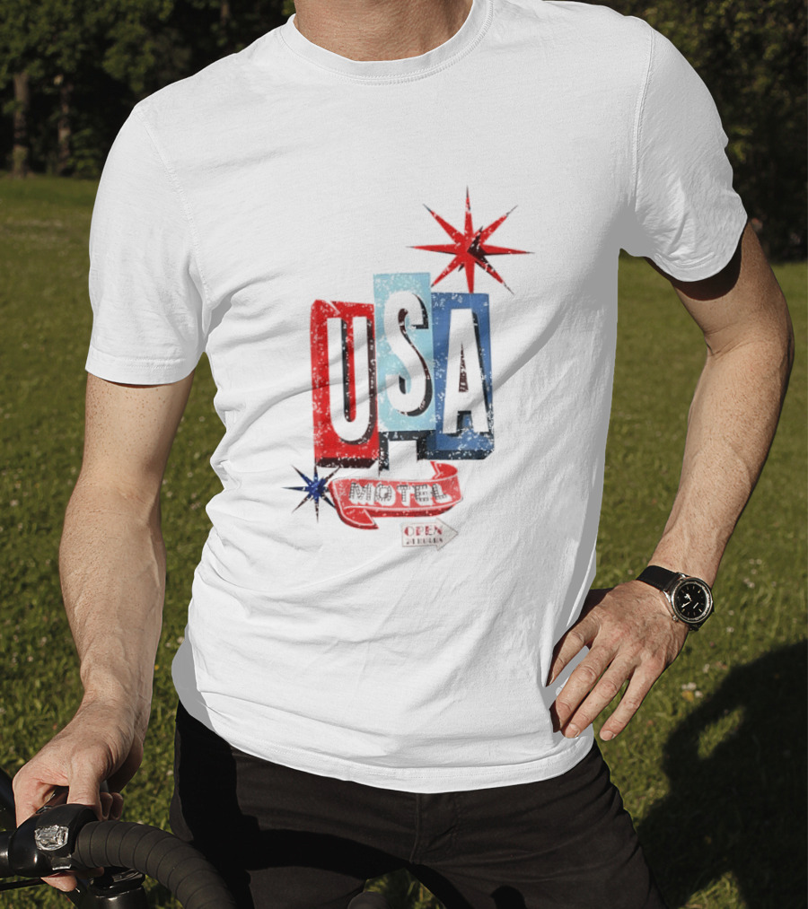 USA Motel Open 24 Hours Retro Sign With Stars T-Shirt