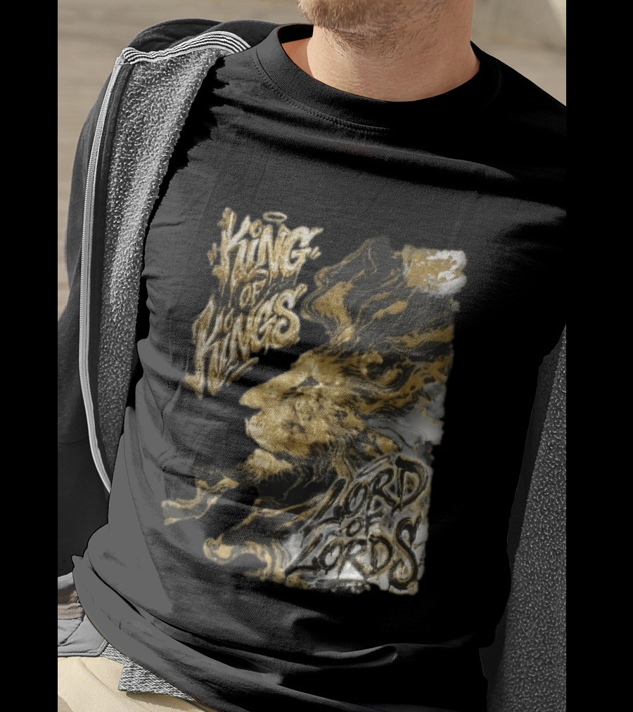 King Of Kings Lord Of Lords Golden Lion Swirling Mane T-Shirt