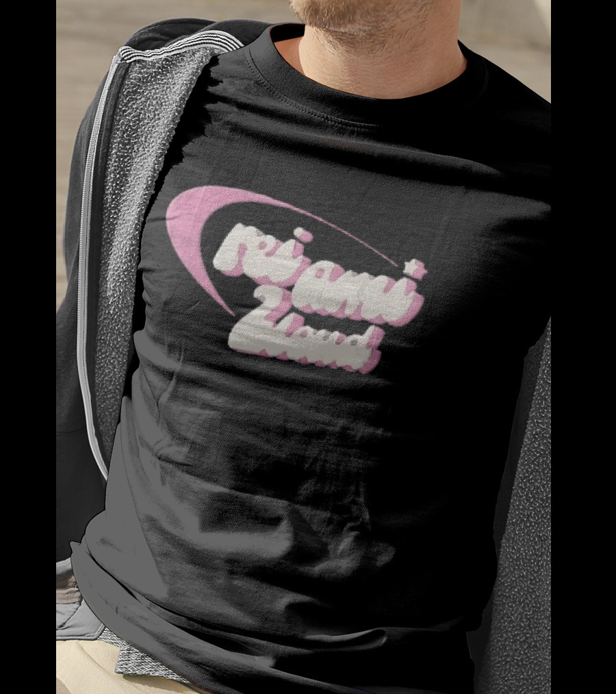 Rei Ami To Loud Pink Orbit Ring Star 3D Logo Playful T-Shirt