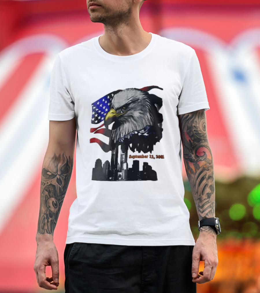 September 11 2001 Twin Towers New York Skyline Crying Bald Eagle American Flag T-Shirt