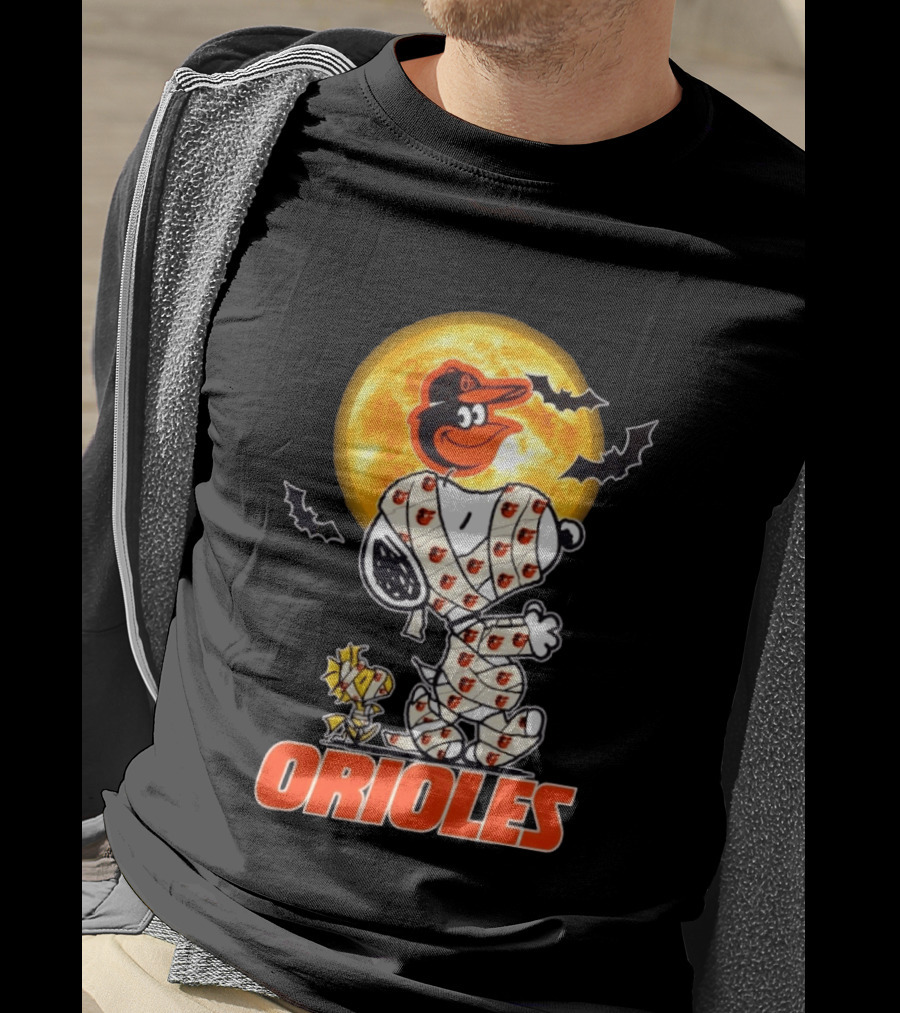 Baltimore Orioles Halloween Snoopy Woodstock Mummy Cosplay Moon Bats T-Shirt