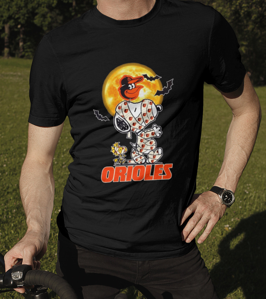 Baltimore Orioles Halloween Snoopy Woodstock Mummy Cosplay Moon Bats T-Shirt