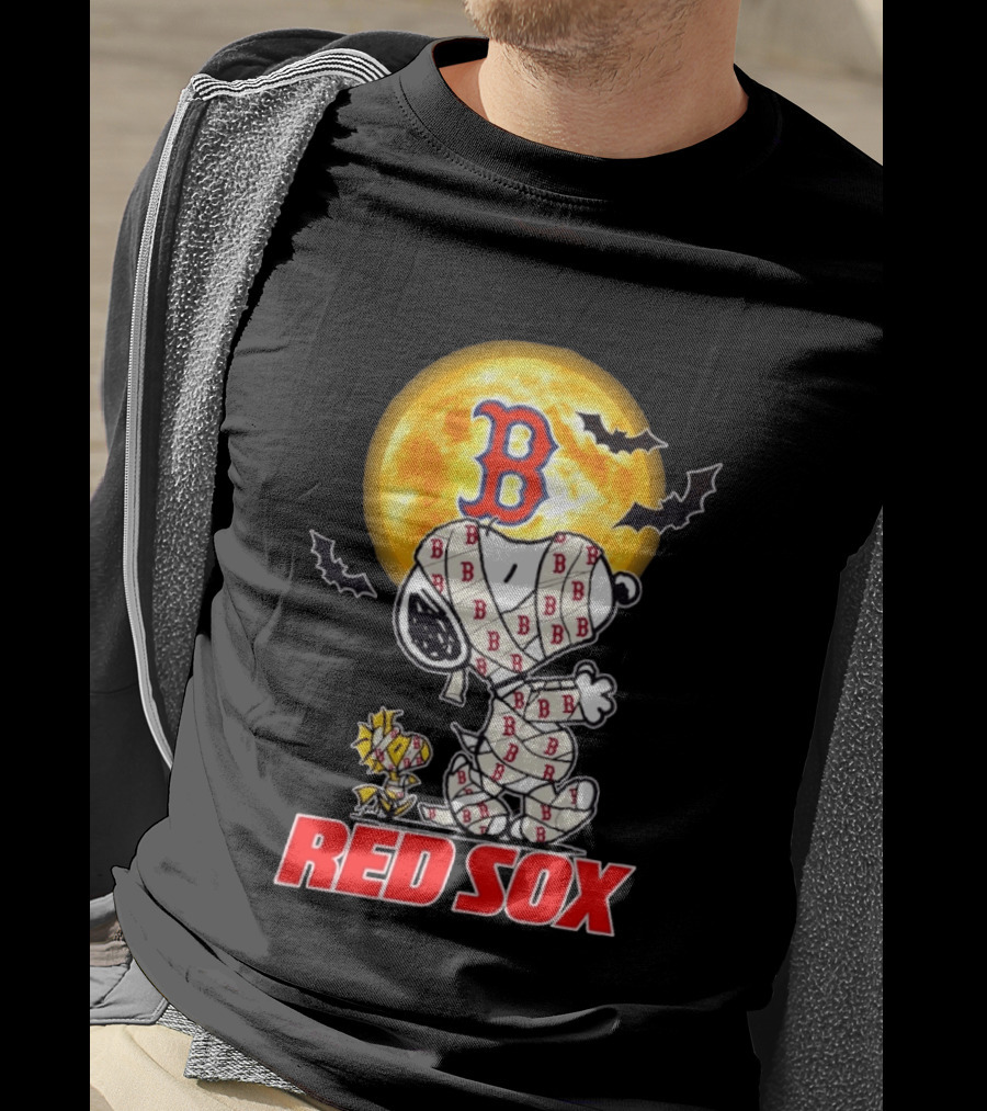 Boston Red Sox Halloween Snoopy Woodstock Mummy Cosplay Moon Bats T-Shirt