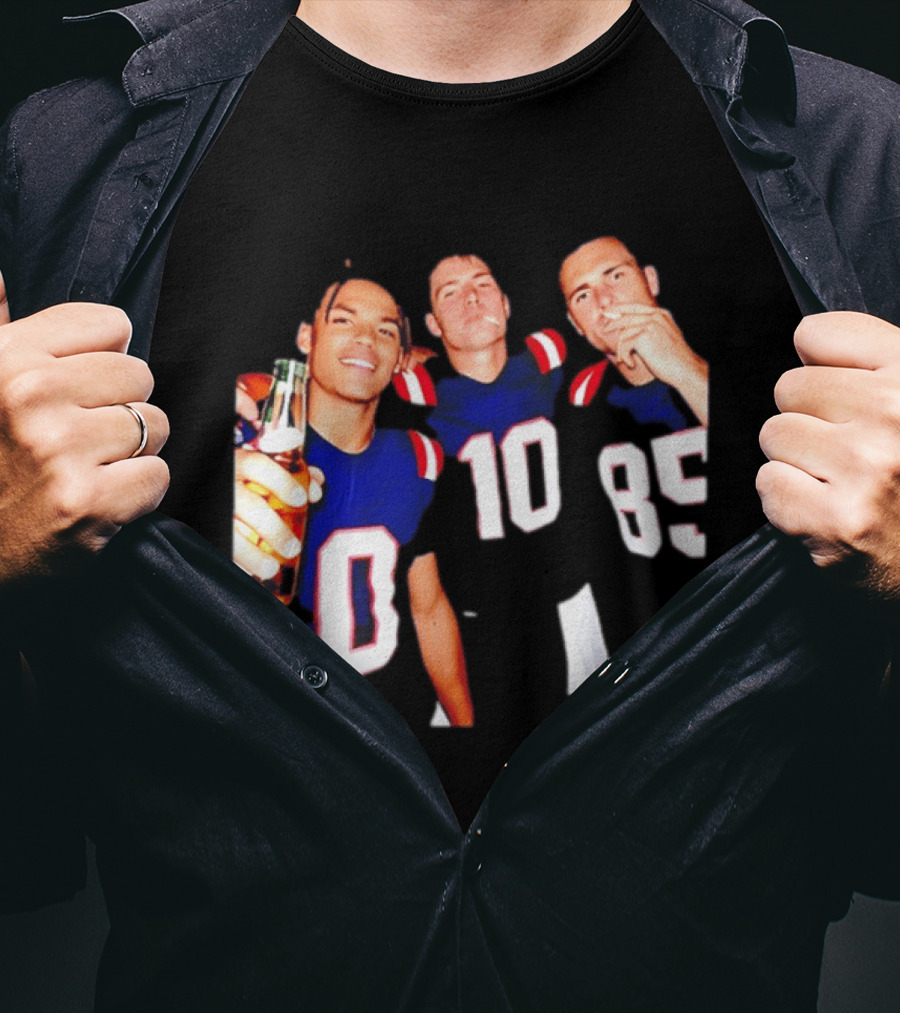 New England Patriots Christian Gonzalez Drake Maye Hunter Henry Cheering With Beer T-Shirt