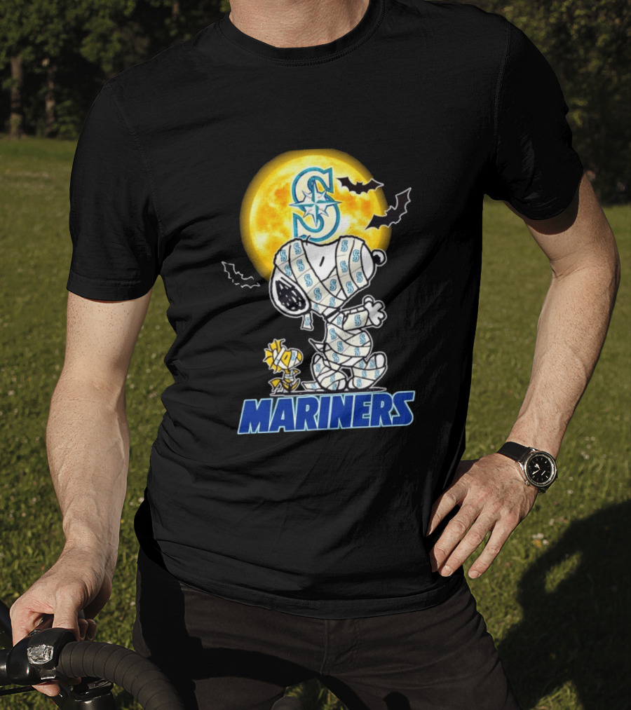 Seattle Mariners Snoopy Woodstock Halloween Mummy Cosplay Full Moon Bats T-Shirt