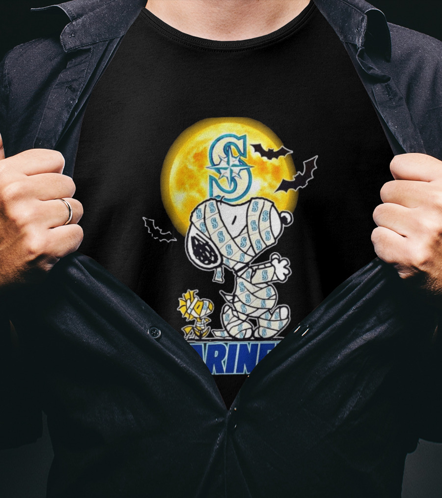Seattle Mariners Snoopy Woodstock Halloween Mummy Cosplay Full Moon Bats T-Shirt