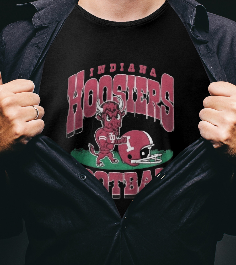 Indiana Hoosiers Football Distressed Cartoon Bull Helmet T-Shirt
