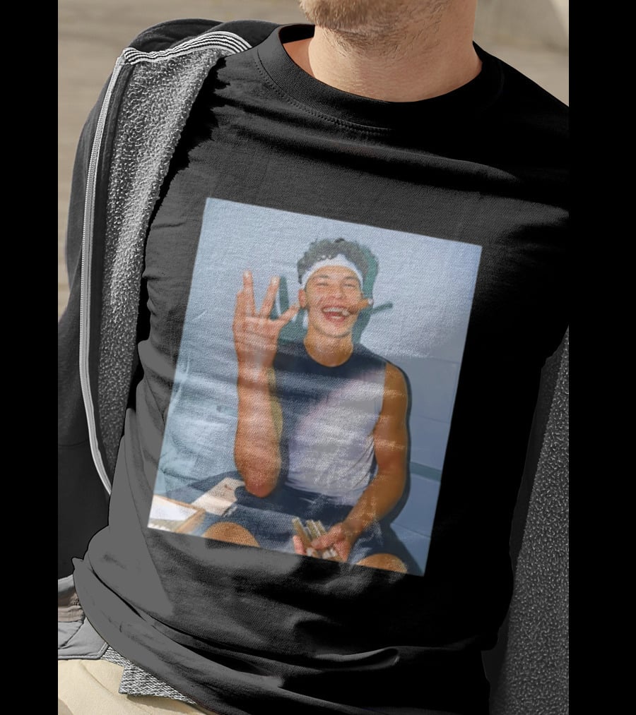 Ben Shelton Smoking Cigar Hand Gesture Victory Celebration T-Shirt