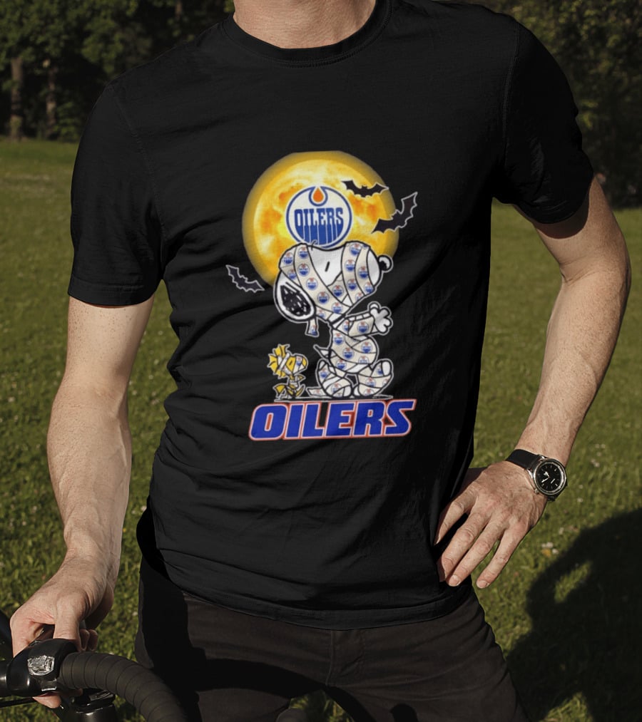 Edmonton Oilers Snoopy Woodstock Halloween Mummy Moon Bats T-Shirt