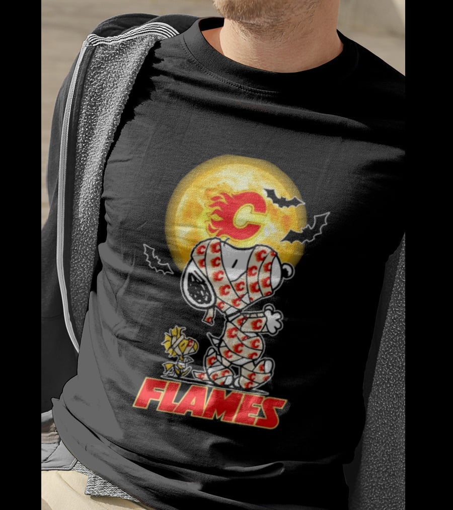 Flames Halloween Snoopy Woodstock Mummy Cosplay Calgary C Bat Moon T-Shirt