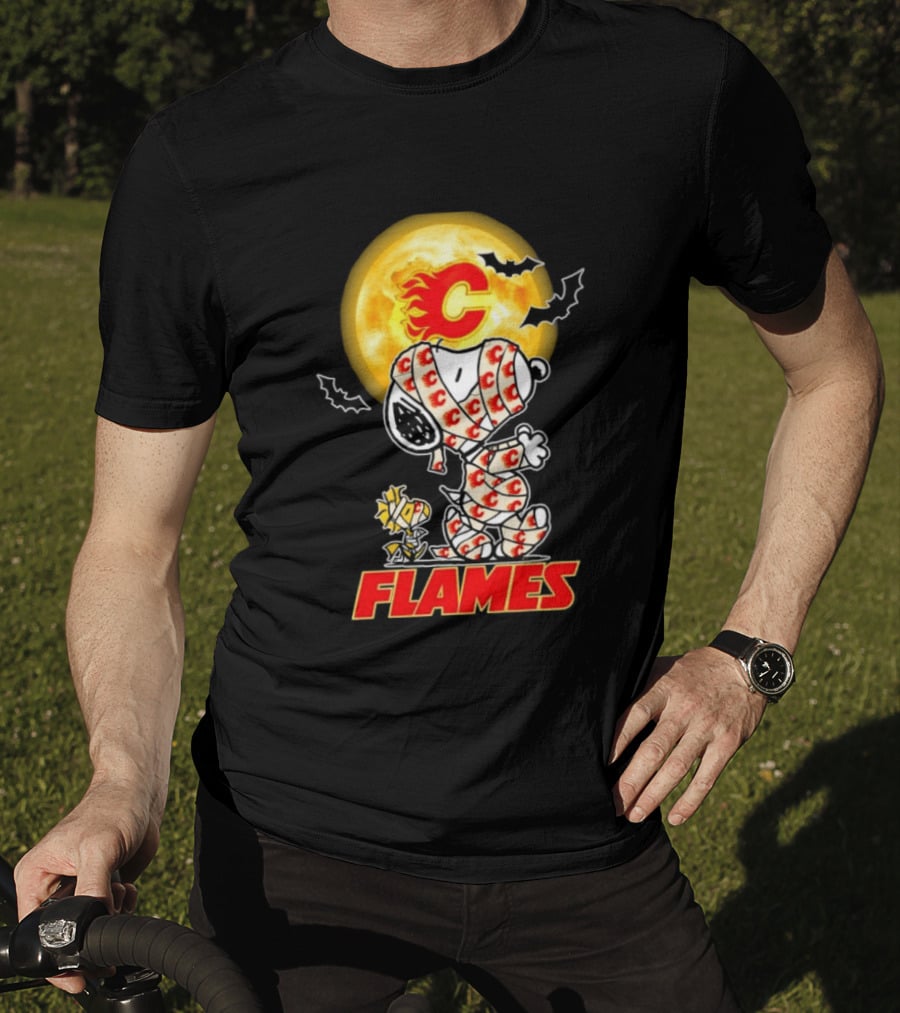 Flames Halloween Snoopy Woodstock Mummy Cosplay Calgary C Bat Moon T-Shirt