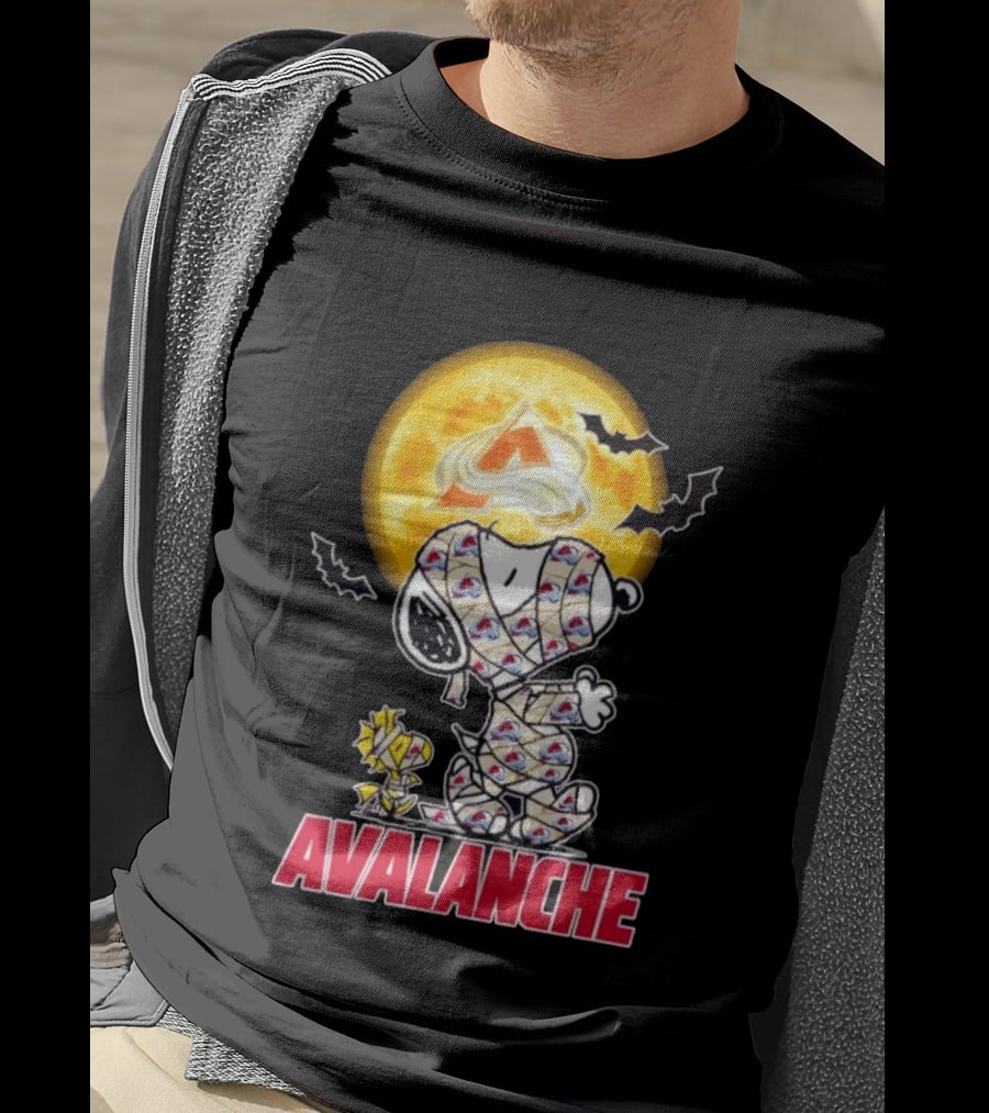 Colorado Avalanche Snoopy Woodstock Halloween Mummy Full Moon Bats T-Shirt