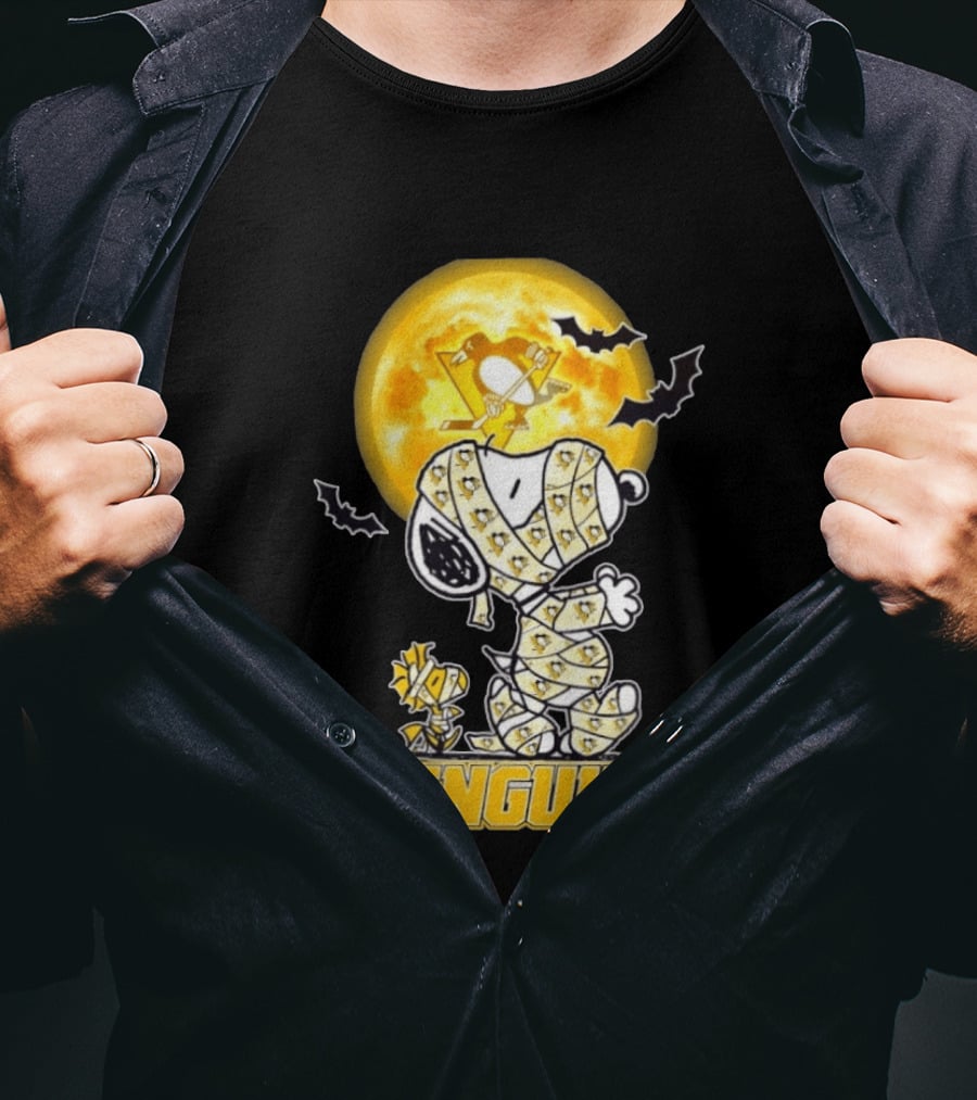 Pittsburgh Penguins Snoopy Woodstock Mummy Halloween Moon Bats T-Shirt
