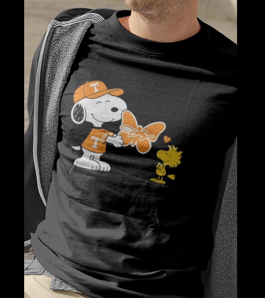 Snoopy Tennessee Volunteers Dolly Parton Woodstock Butterfly T-Shirt