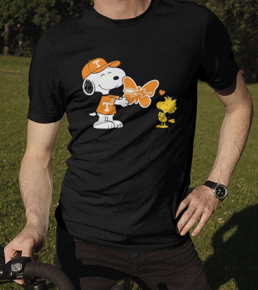 Snoopy Tennessee Volunteers Dolly Parton Woodstock Butterfly T-Shirt