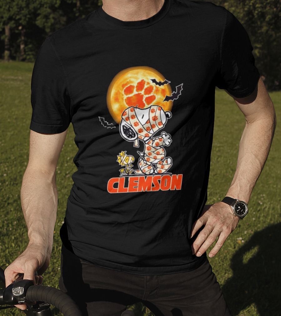 Clemson Tigers Snoopy Woodstock Mummy Halloween Moon Bats T-Shirt