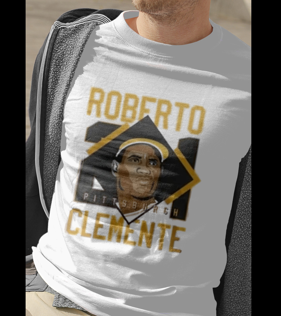 Roberto Clemente 21 Pittsburgh Pirates Iconic Baseball Legend T-Shirt