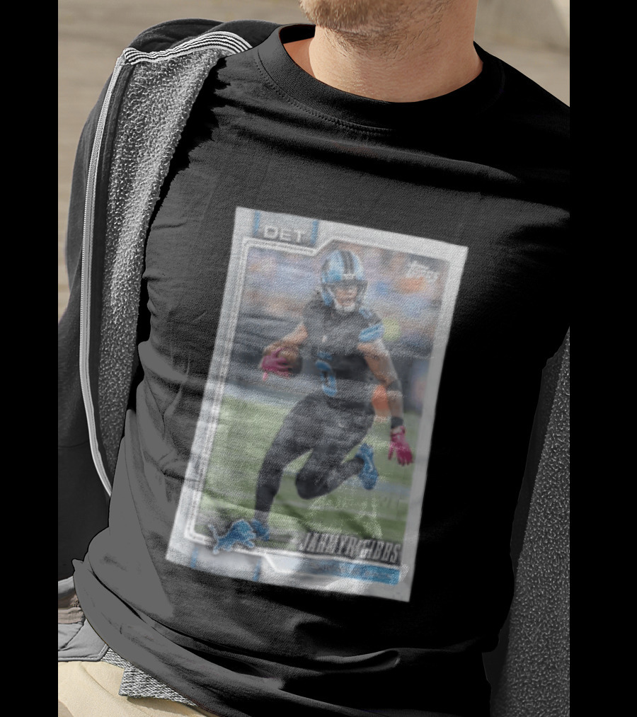 DET 2026 Topps Jahmyr Gibbs Detroit Lions Running Back T-Shirt