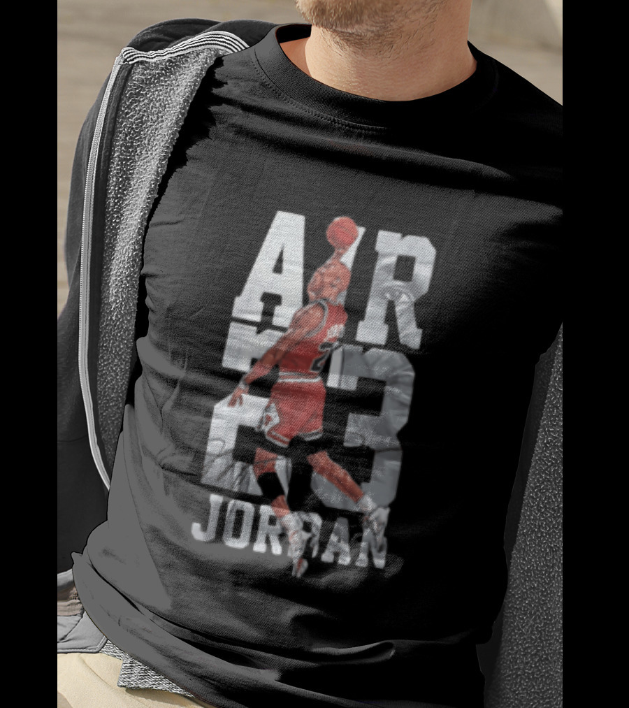 Chicago Bulls Air 23 Michael Jordan Dunking Basketball T-Shirt