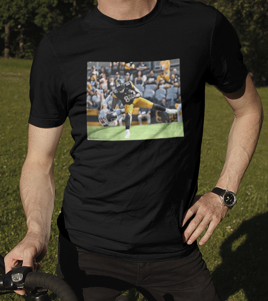 Pittsburgh Steelers Football Player Hurdling Defender Action Photo T-Shirt