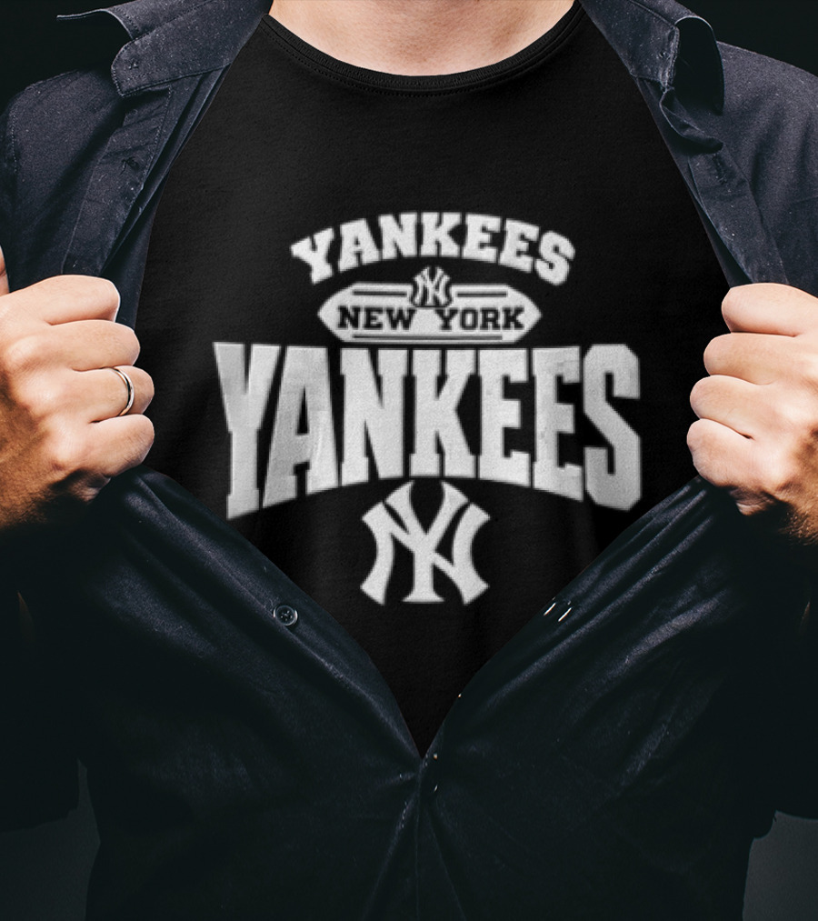 New York Yankees Yankees NY Interlocking MLB Banner T-Shirt