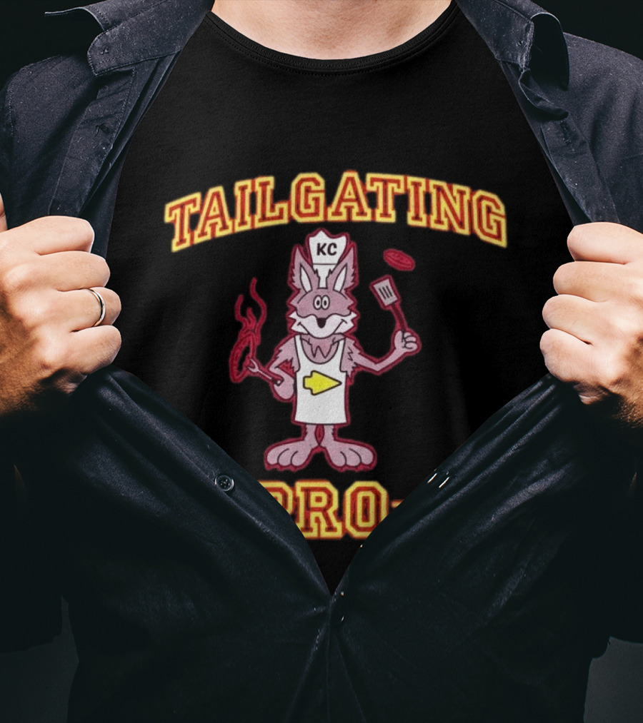 Tailgating Pro KC Chiefs Kingdom BBQ Wolf Fan Gear T-Shirt