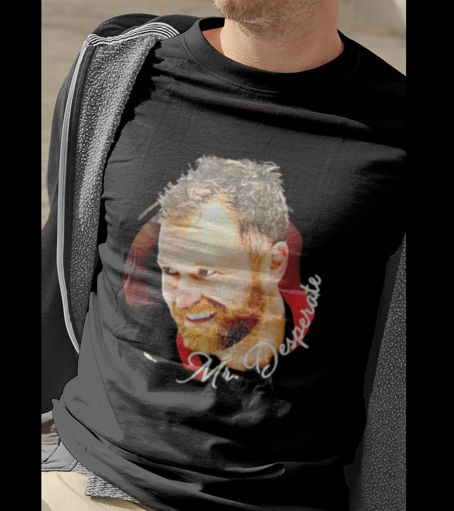 Mr Desperate Smiling Bearded Man Circular Photo T-Shirt