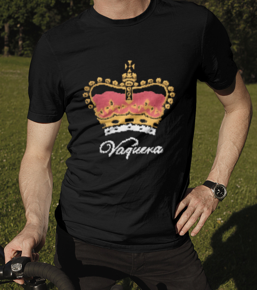 Vaquera Script British Royal Crown Red Gold White Knit T-Shirt