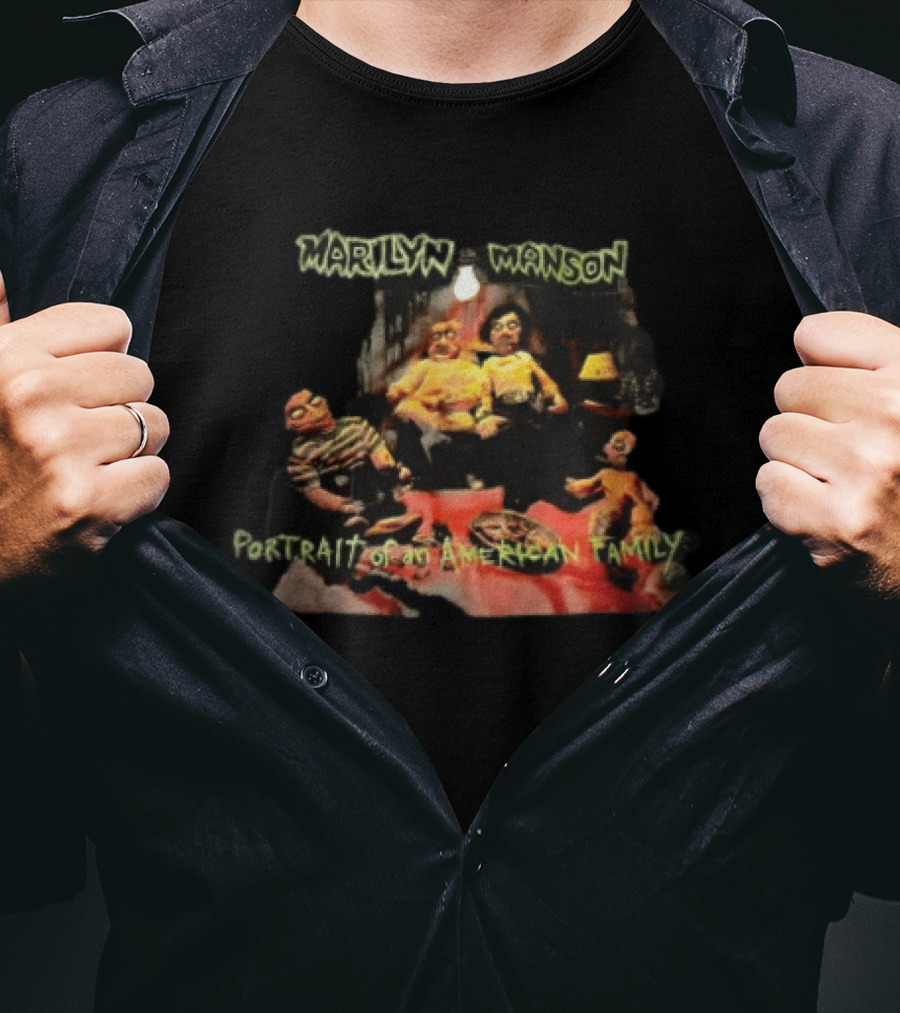 Marilyn Manson Portrait Of An American Family Dolls Living Room Scene T-Shirt