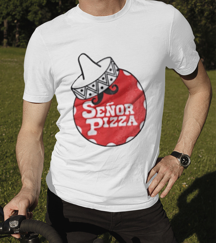 Señor Pizza Red Apron With Mustache And Patterned Collar T-Shirt