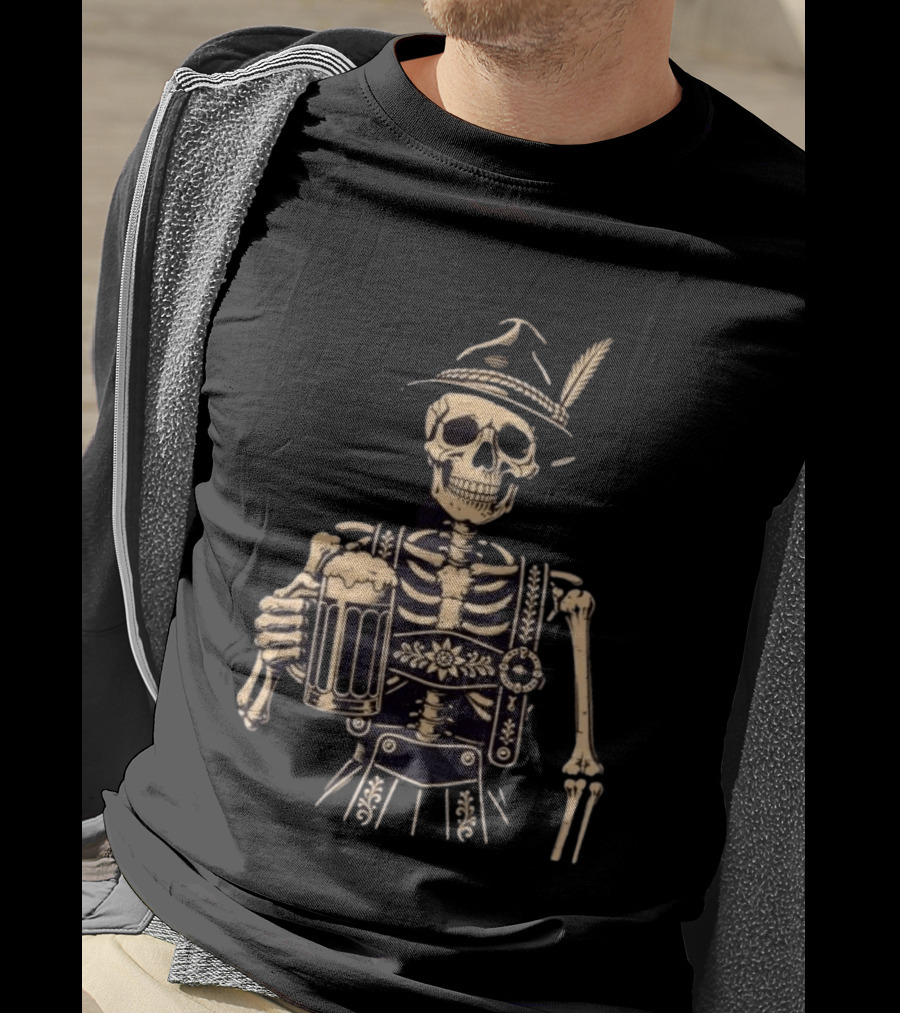 Oktoberfest Skeleton In Lederhosen With Beer And Bavarian Hat T-Shirt