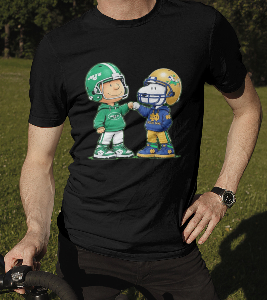 Charlie Brown Jets Snoopy Notre Dame Fist Bump T-Shirt