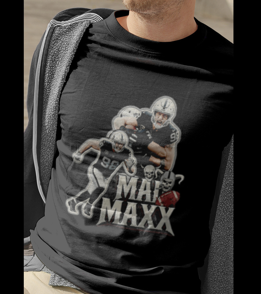 Las Vegas Raiders Maxx Crosby Mad Maxx Skulls Football T-Shirt