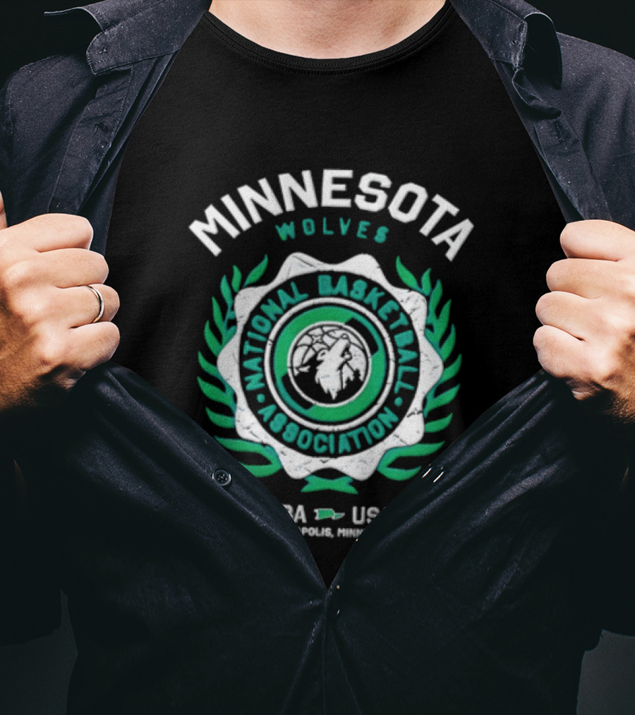 Minnesota Wolves NBA National Basketball Association Howling Wolf Circular Laurel Wreath T-Shirt