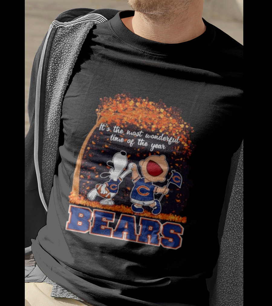 Snoopy Charlie Brown Dancing Chicago Bears Most Wonderful Time Of The Year T-Shirt