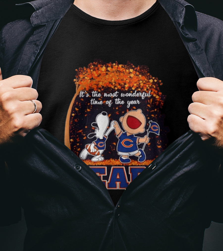 Snoopy Charlie Brown Dancing Chicago Bears Most Wonderful Time Of The Year T-Shirt