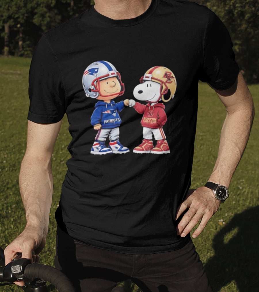 Snoopy Charlie Brown Patriots Boston College Eagles Fist Bump T-Shirt