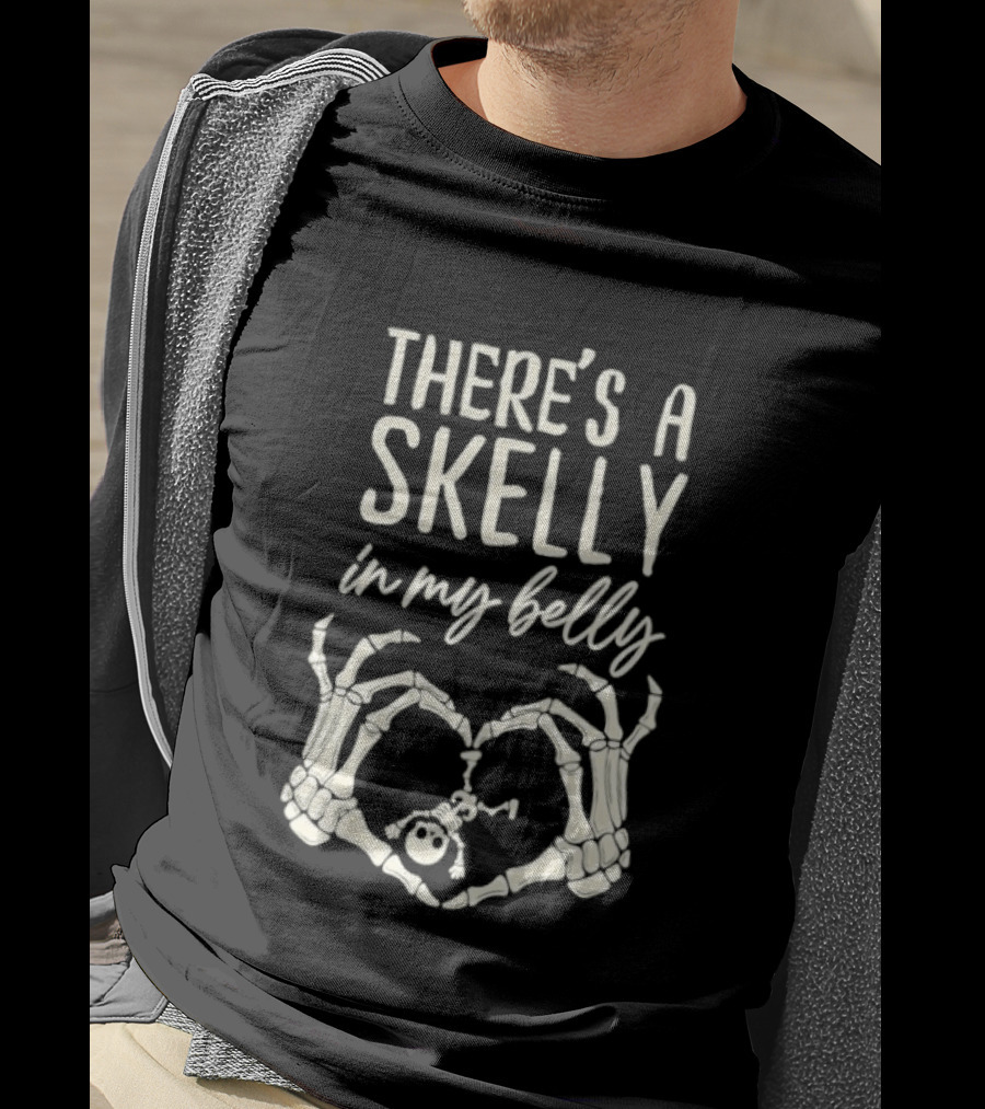 There's A Skelly In My Belly Skeleton Heart Hands Halloween Maternity T-Shirt