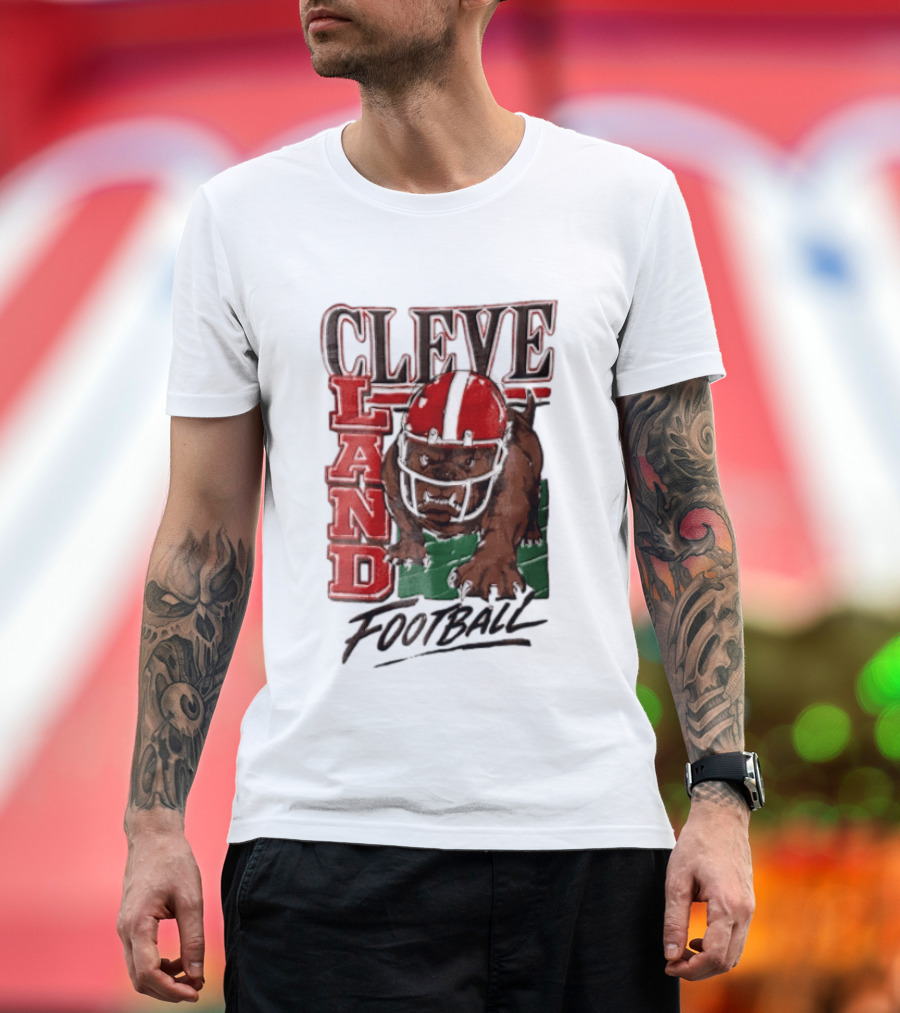 Cleveland Browns Bulldog Football Helmet Mascot Running T-Shirt